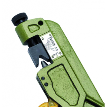 ABRAZADERA PARA TERMINALES