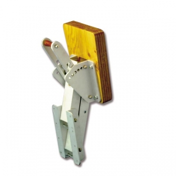 Soporte plegable para motor auxiliar de aluminio provisto de ajuste